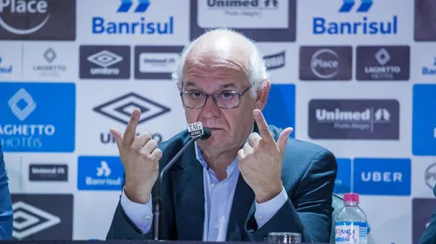 Romildo define estratégia para reposição no Grêmio