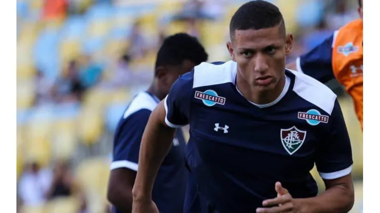 Richarlison volta a lembrar polêmica com Flamengo e agita web