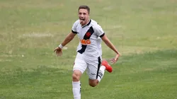 Vasco renova contrato de Caio Lopes e mais um destaque do Sub-20