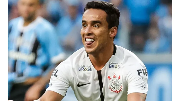 Jadson revela mágoa com a diretoria do Corinthians