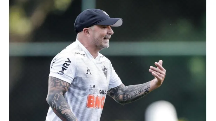Galo se complica com Sampaoli e entra em situação delicada nas finanças