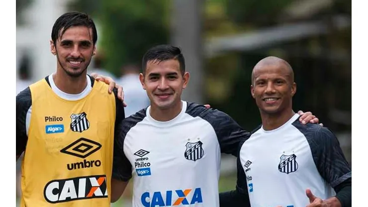 Diretor de clube da Concacaf confirma interesse em meia do Santos