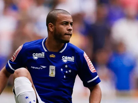 Presidente do Cruzeiro quebra silêncio sobre venda de Mayke
