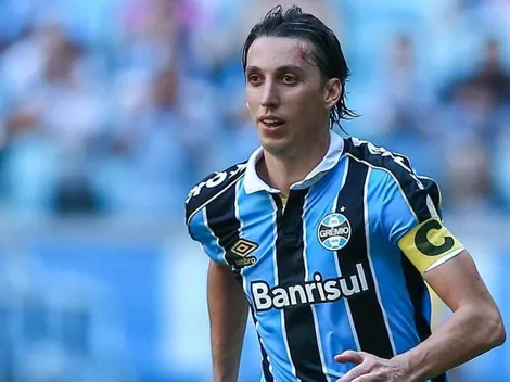 Discípulo de Geromel desponta na base: "Quando entrar, não sai mais"