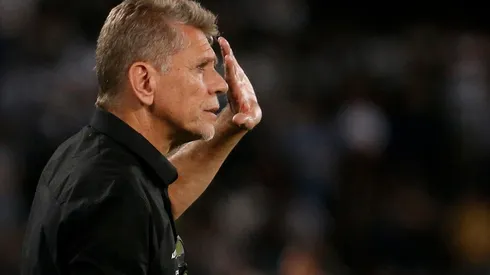 Paulo Autuori ganhará nova alternativa na lateral esquerda do Botafogo
