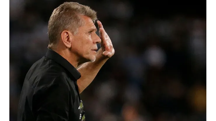 Paulo Autuori ganhará nova alternativa na lateral esquerda do Botafogo