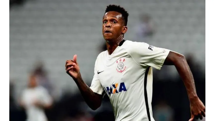 Futuro de Jô pode ser longe do Corinthians
