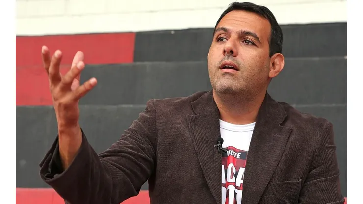 Cacau Cotta 'dá pista' sobre renovação de Mister no Flamengo