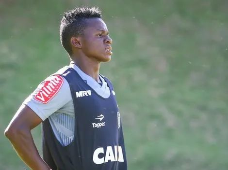 Sette Câmara 'sai da casinha' com situação de Cazares no Atlético-MG