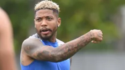 Marinho desabafa e discute com torcedor do Peixe na web