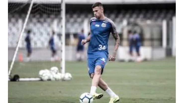 Jobson abre o jogo e comenta boa fase no Santos