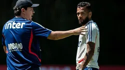 Neto ironiza Daniel Alves e afirma que Diniz não é o melhor técnico do Brasil