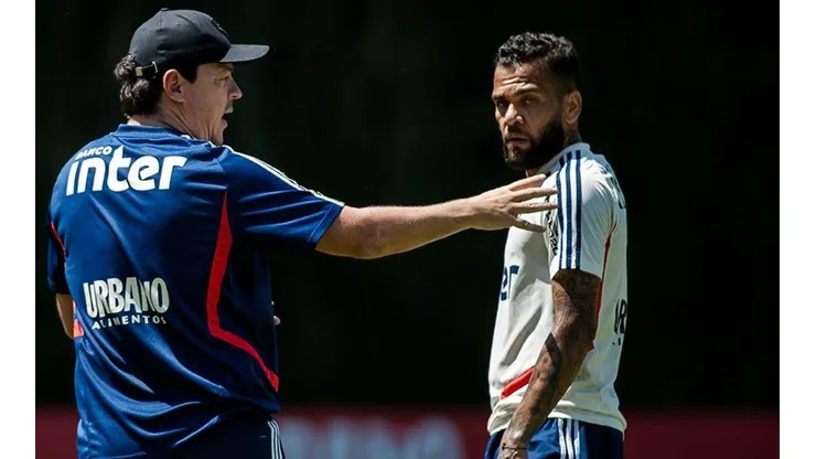 Neto ironiza Daniel Alves e afirma que Diniz não é o melhor técnico do Brasil
