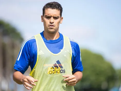 Após chegada de Jean, Cruzeiro estuda venda de meio-campista