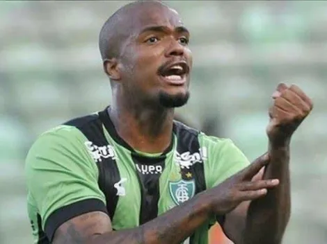 Sampaoli recua por Messias e Galo tem 2 zagueiros no radar