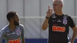 Andrés admite a possibilidade de trazer meia ao Corinthians