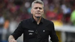 Autuori tenta segurar atacante do Botafogo cobiçado no mercado