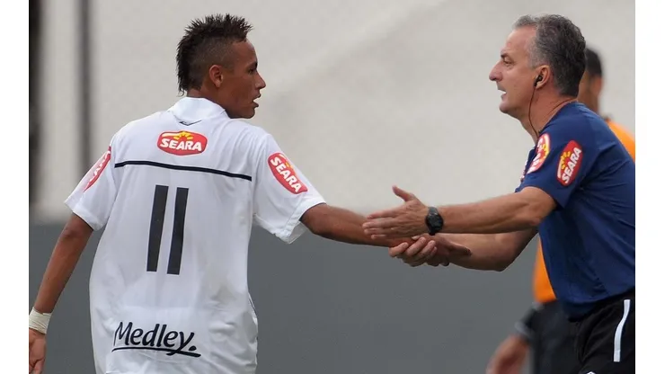 Dorival detalha bastidores de "treta" com Neymar