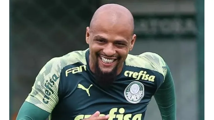 Felipe Melo provoca o Corinthians em live e viraliza
