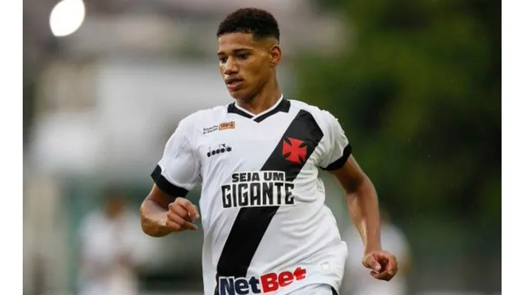 Vasco acena para nova tentativa do Galo para contratar Marrony