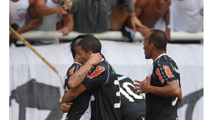 Meia pede teste para voltar ao Vasco: "Esperando a ligação"