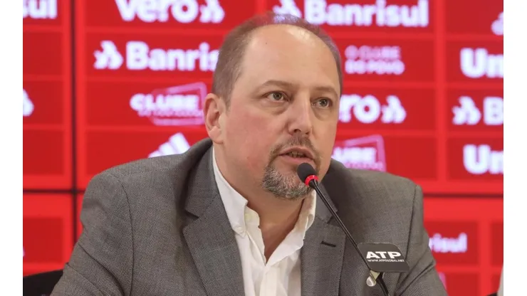 Barcellos relata "benefícios" que Inter traz com folha reduzida na quarentena