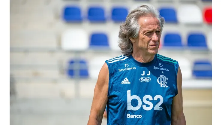 Titular do Al Hilal-ARS elogia Jorge Jesus e admite sondagem do Flamengo