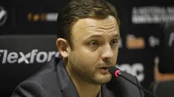 Com contrato prestes a encerrar, Vasco define situação de Mazzuco