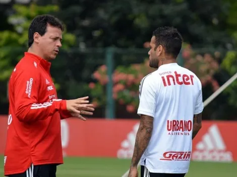 Daniel Alves rasga elogios ao técnico Fernando Diniz