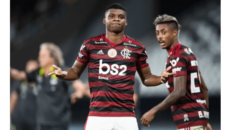 Portal Coluna do Fla apresenta motivos para venda de Lincoln