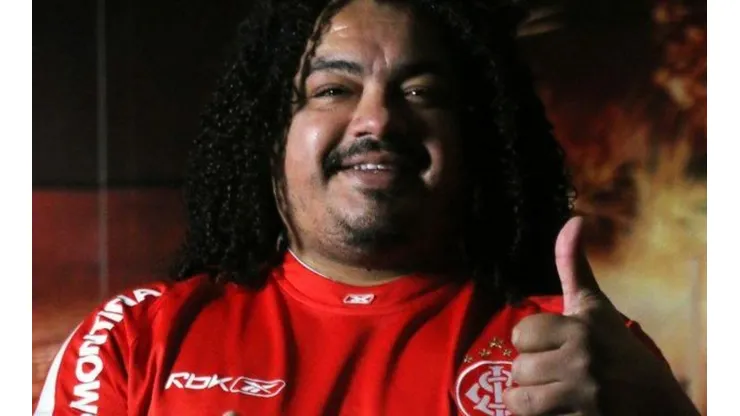 Perdigão manda resposta 'na lata' a Souza por chororô pela Liberta de 2006