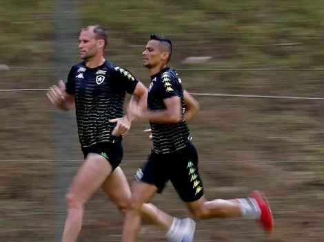 Botafogo revela interesse de rivais em Carli e condição para manter Cícero