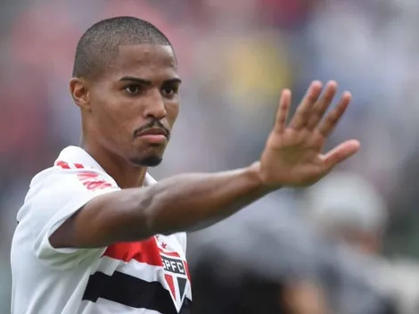 São Paulo busca contratação de zagueiro da Chape
