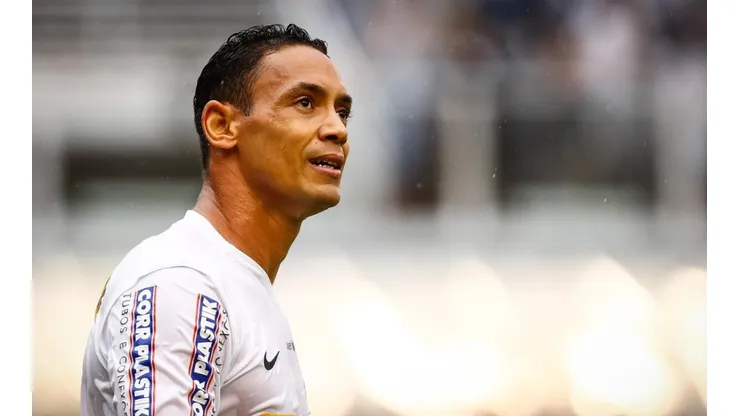 Ricardo Oliveira é direto sobre voltar ao Santos