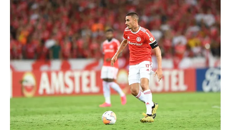 Inter deve renovar com Thiago Galhardo por mais uma temporada
