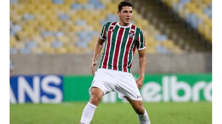 Esposa do zagueiro Nino "cutuca" o Flamengo por postura durante pandemia