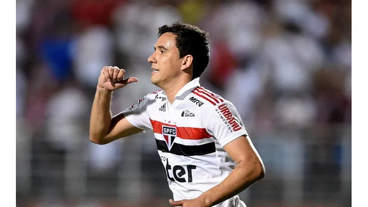 Neto critica contratações feitas pelo São Paulo nos últimos anos