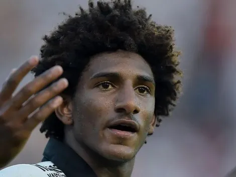 Talles Magno abre o jogo sobre futuro e possibilidade de deixar o Vasco