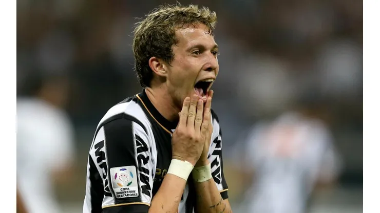 Bernard abre o jogo sobre possibilidade de voltar ao Atlético