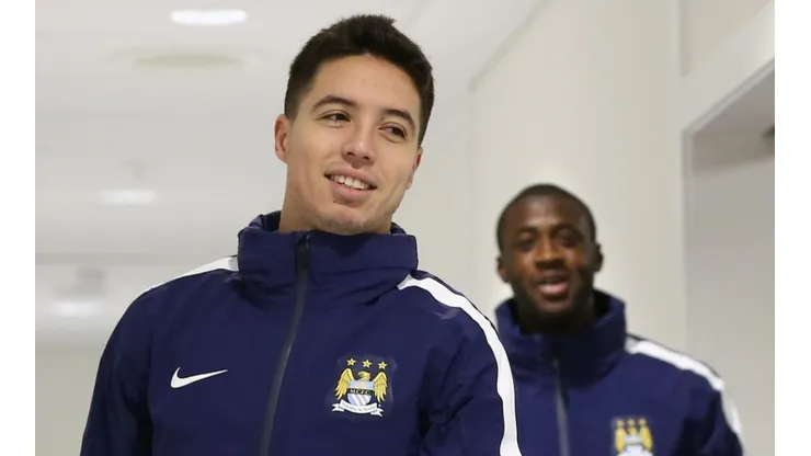 Leven Siano confirma acordo com meia ex-Manchester City