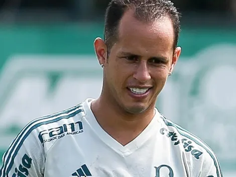 Dirigente avalia alternativas para futuro de Guerra no Palmeiras