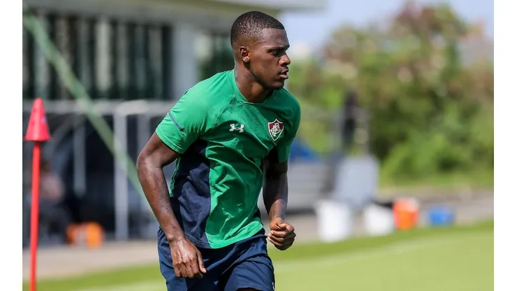 Frazan mira volta ao time titular do Fluminense