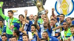 Ex-meia comove torcida do Cruzeiro ao "cavar" lugar para treinar o time