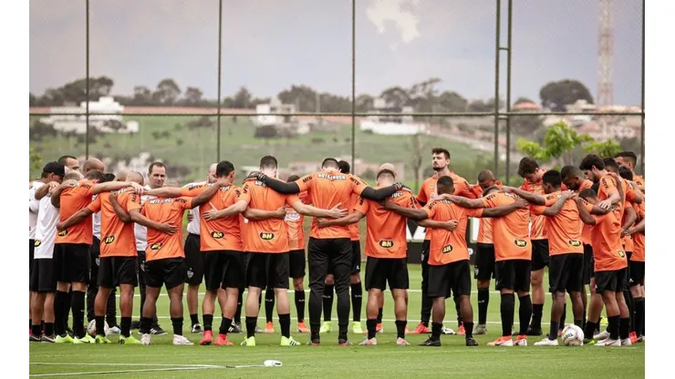 Galo honra compromisso com elenco e pode ganhar "bolada" em processo