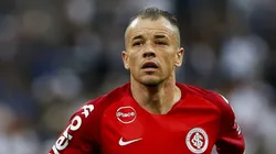 O camisa 10 do Inter já vivenciou a grande rivalidade entre os clubes - Foto: Ricardo Duarte/Internacional.