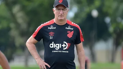 Dorival não fica em cima do muro após desmanche no Athletico