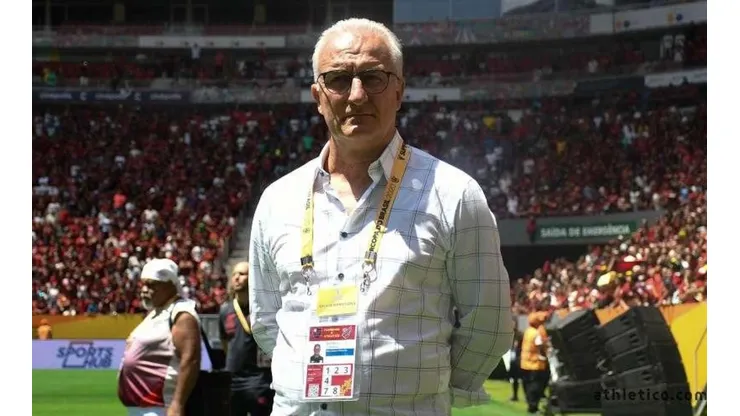 Dorival aponta estratégia do Athletico no mercado após a pandemia