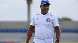 Mais um jogador deixa o elenco de Róger Machado