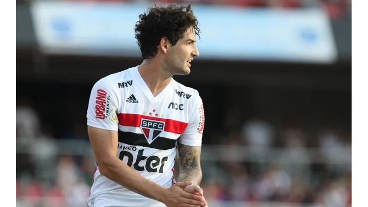 Pato é contra volta imediata do futebol e São Paulo também se manifesta