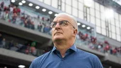 Athletico surpreende e define futuro de 4 jogadores